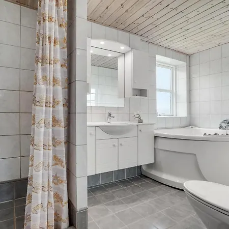Hébergement de vacances Belle Maison À Gørlev Avec Sauna Gorlev